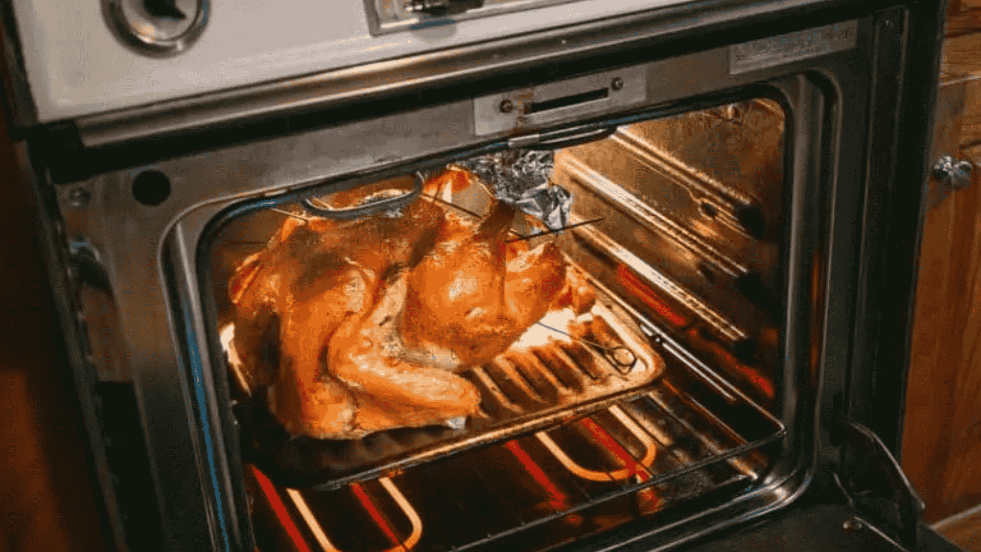 roasting, roasting techniques, best roasting recipes, how to roast, roasting times, roasting temperatures, oven roasting, roasted chicken,